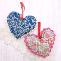 WEB-Pre-cut-heart-ornaments-example-200x200 WEB-Pre-cut-heart-ornaments-example-200x200